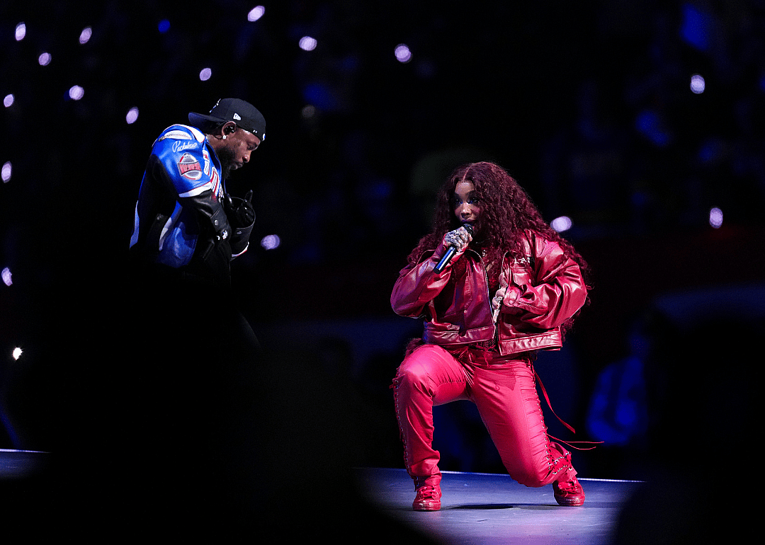  Kendrick Lamar performs with SZA at halftime during the NFL Super Bowl 59 football game between the Kansas City Chiefs and the Philadelphia Eagles at Caesars Superdome on February 9, 2025 in New Orleans, Louisiana.