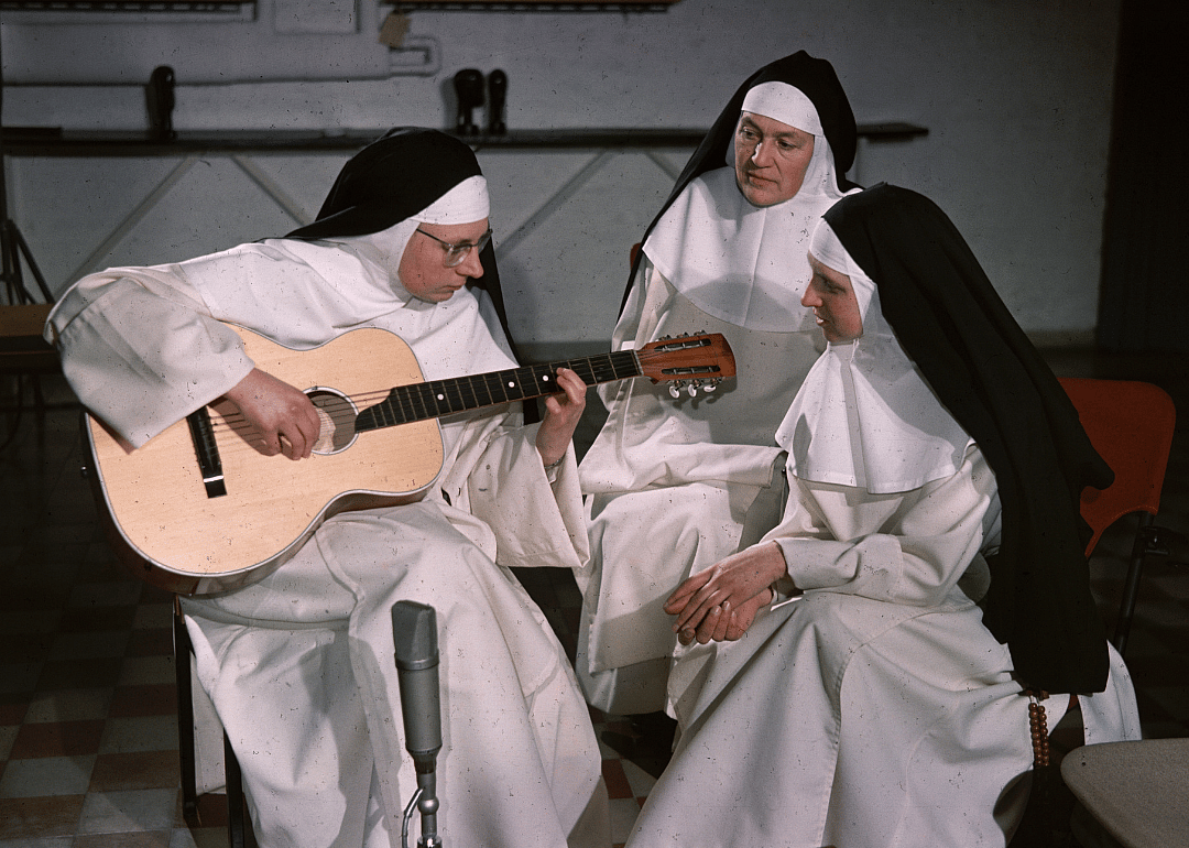 The Singing Nun: 'Dominique'