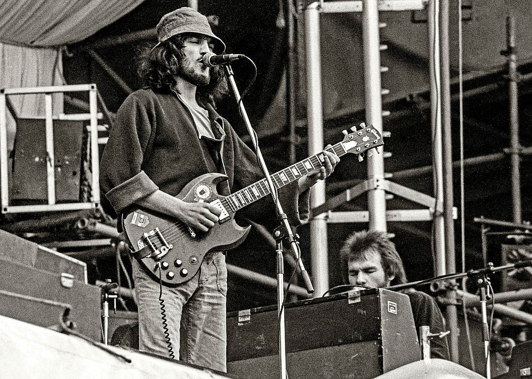 Phil Harris and Paul Carrack of Ace performing on stage