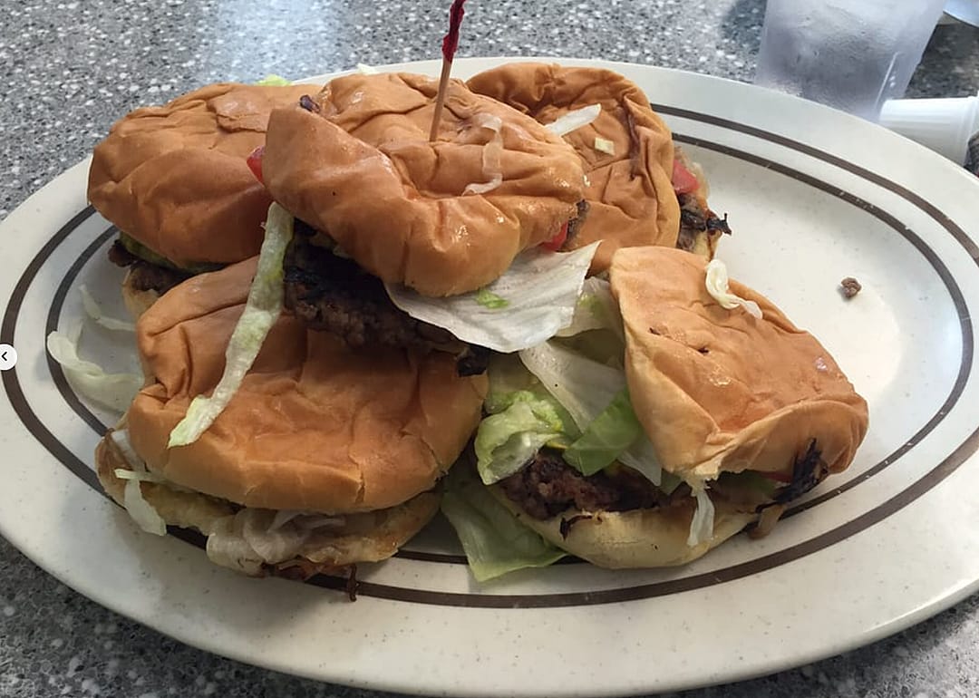 Detroit, Michigan: Geneva's Burgers