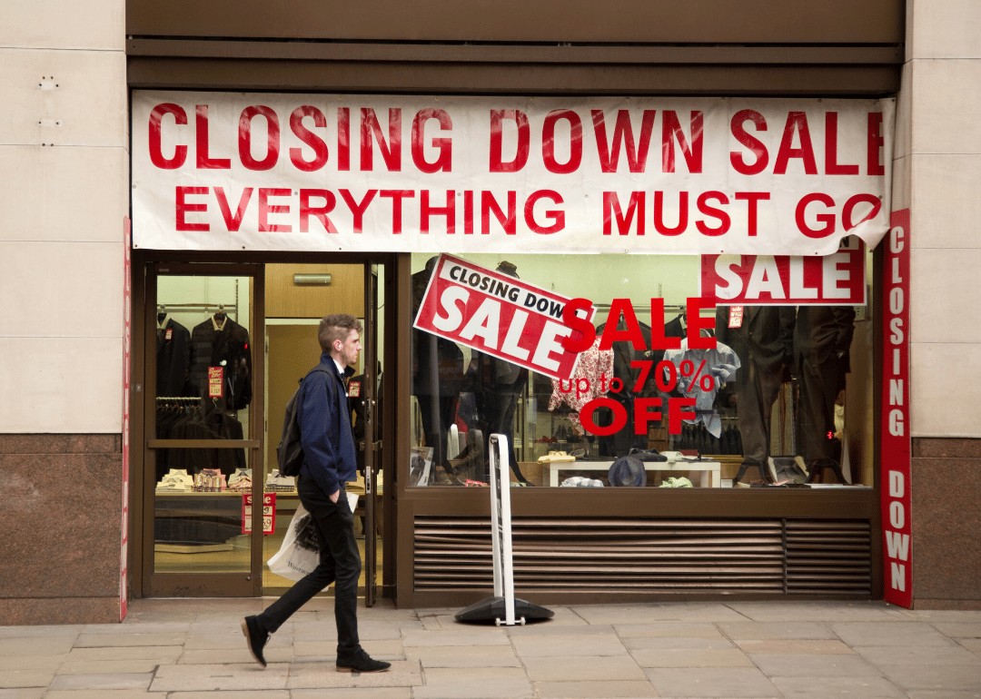 Retail employment plummets