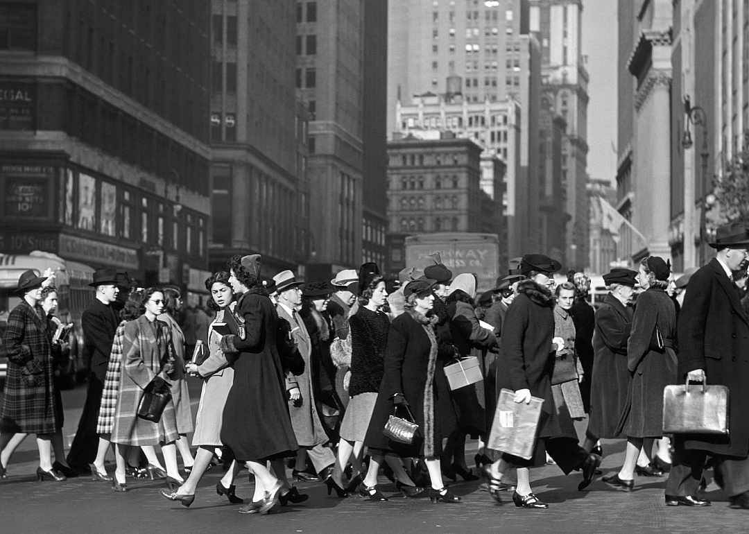 1946