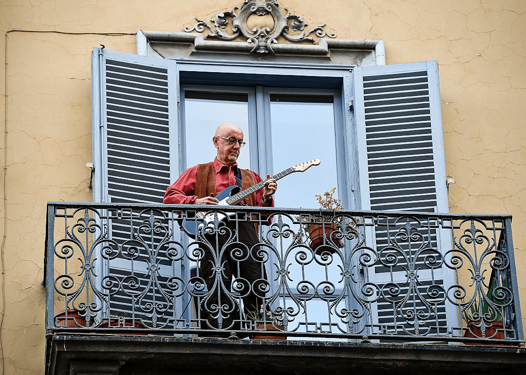 Balcony jams