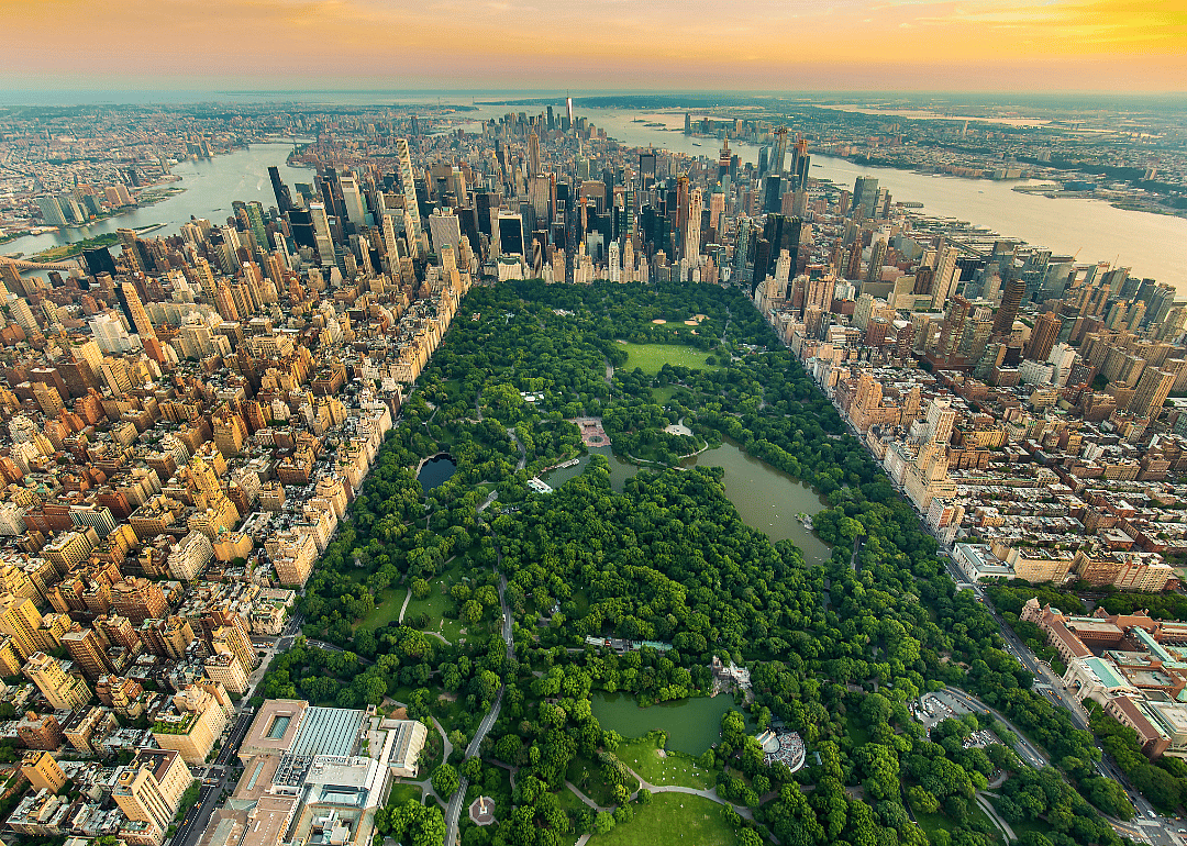 1625: New York, NY