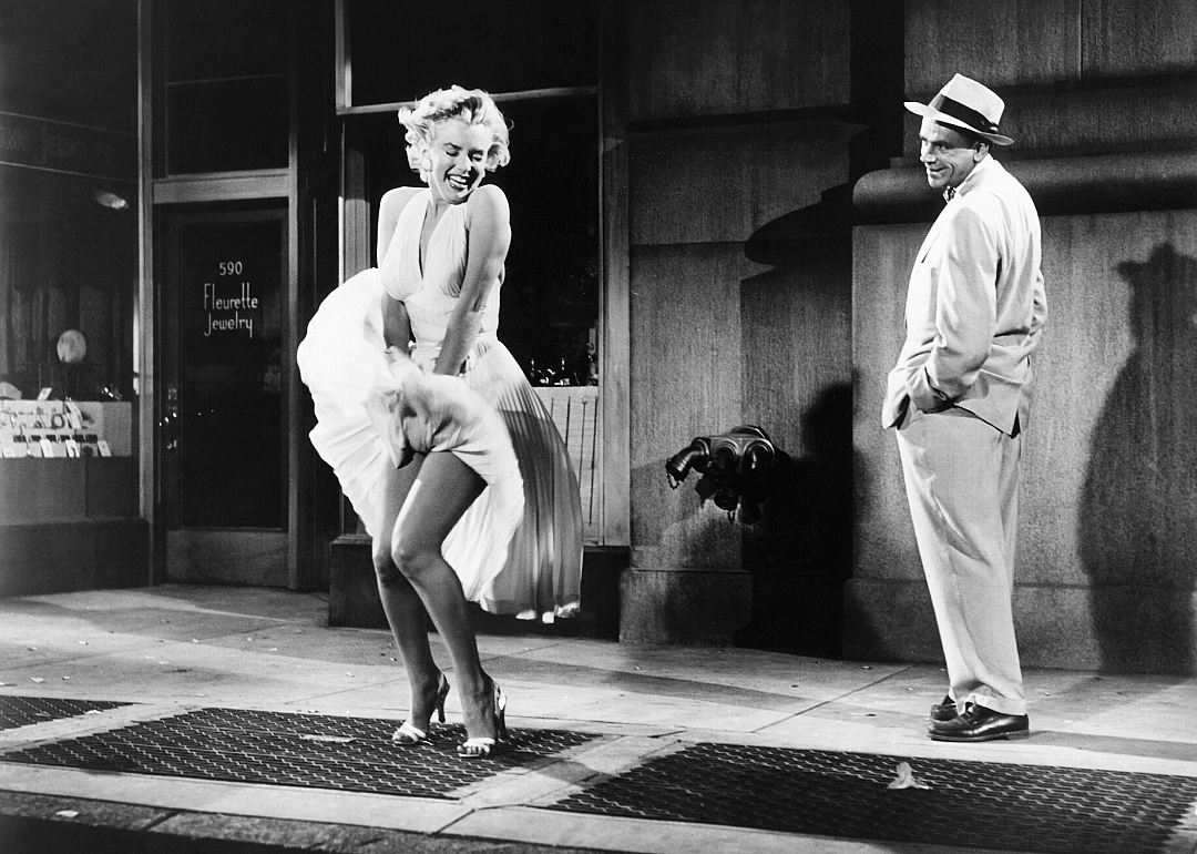 1954: Marilyn Monroe's iconic image