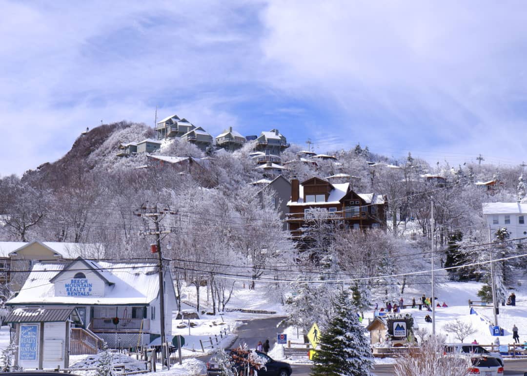 Beech Mountain ski area in winter