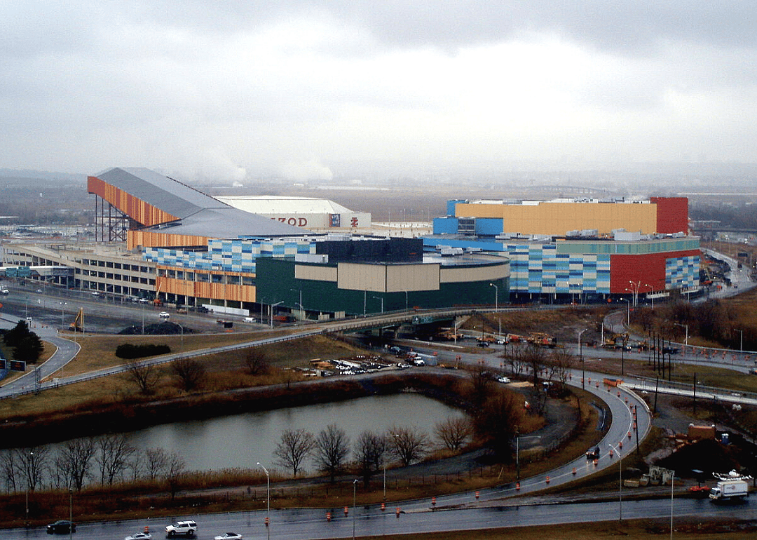 New huge shopping mall in New Jersey