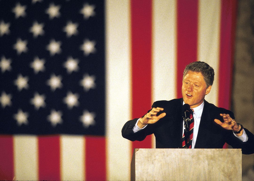 1992: Clinton wins presidency