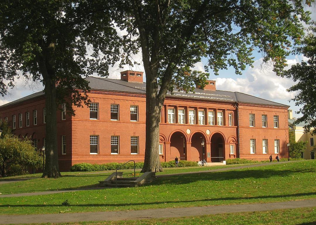 #4. Amherst College