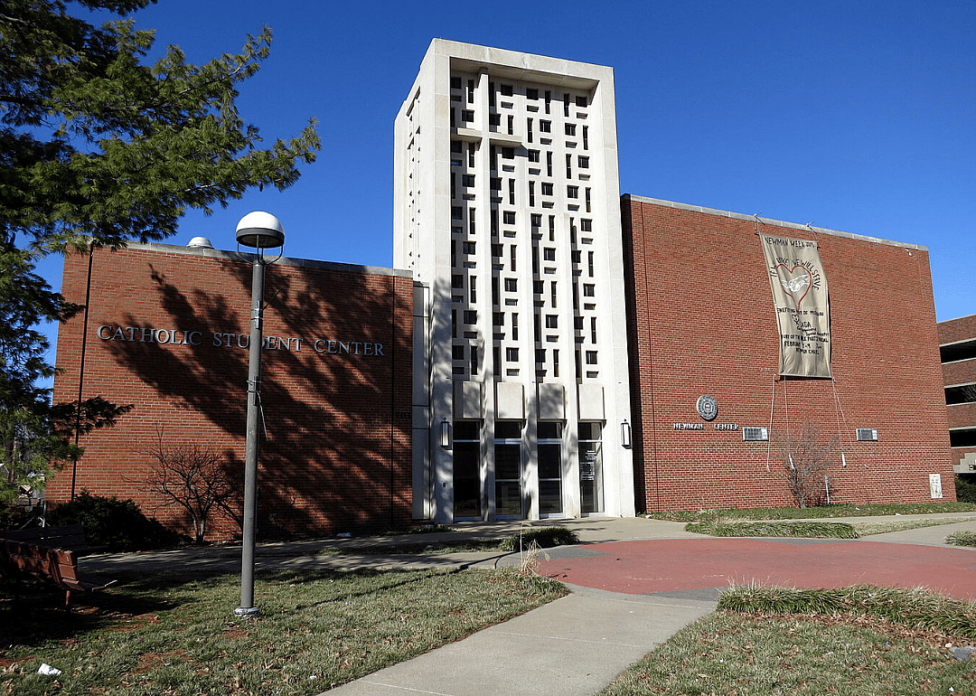Fewer college students consider themselves religious