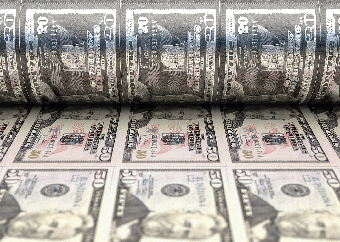  A U.S. mint prints $50 bills.