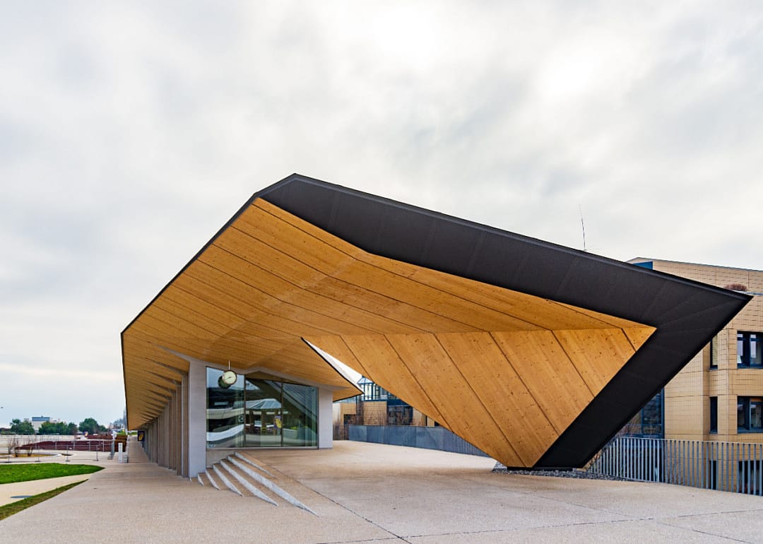#7. Ecole Polytechnique Federale de Lausanne