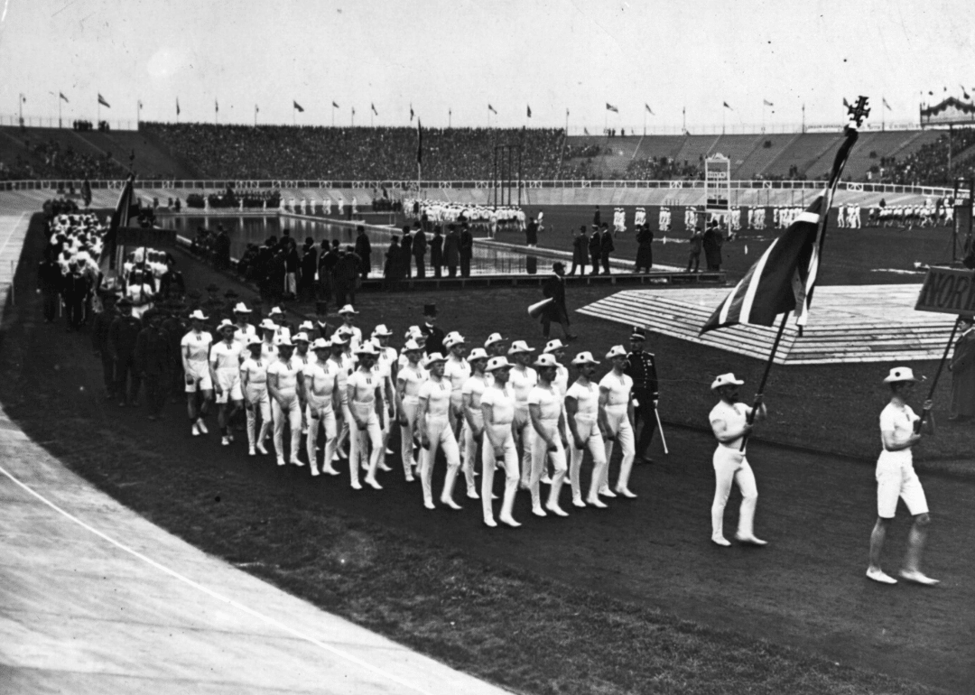 Norwegian, Swedish athletes parade at London Olympics