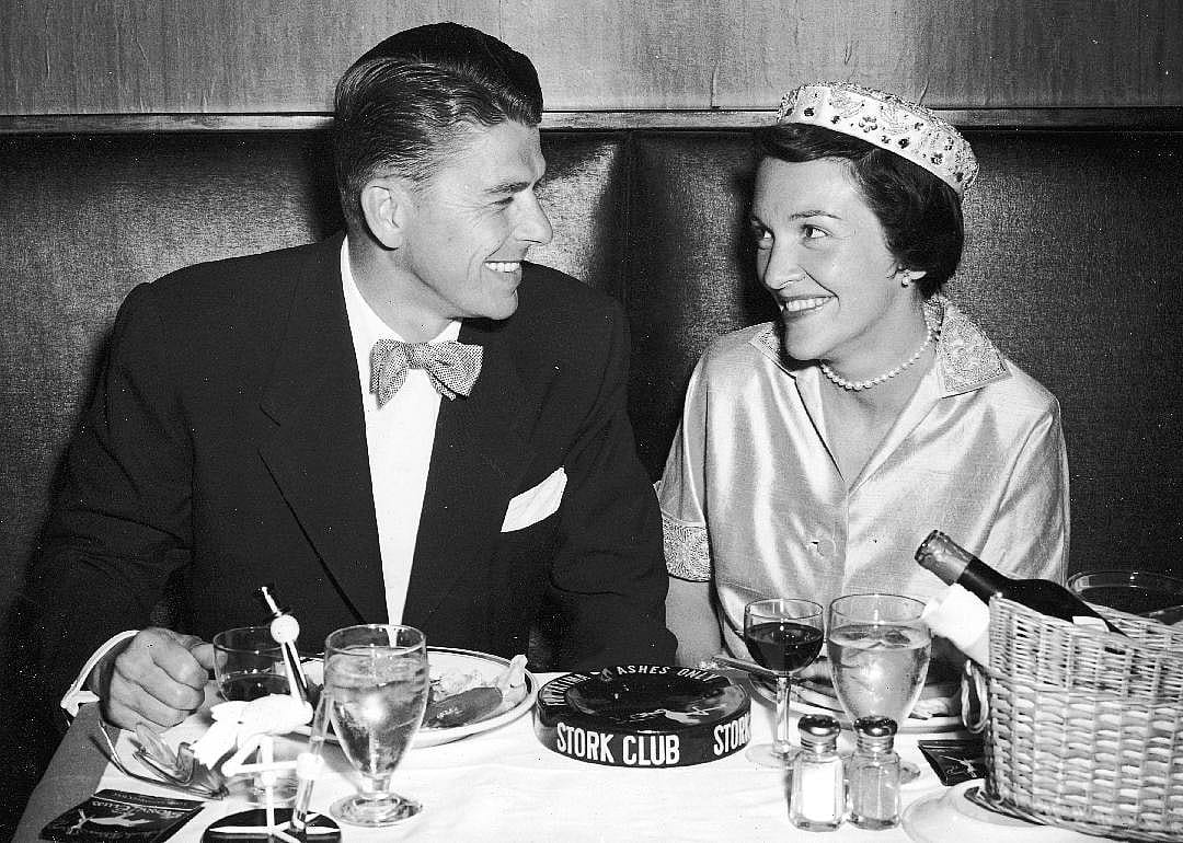 1952: Reagan marries Nancy David