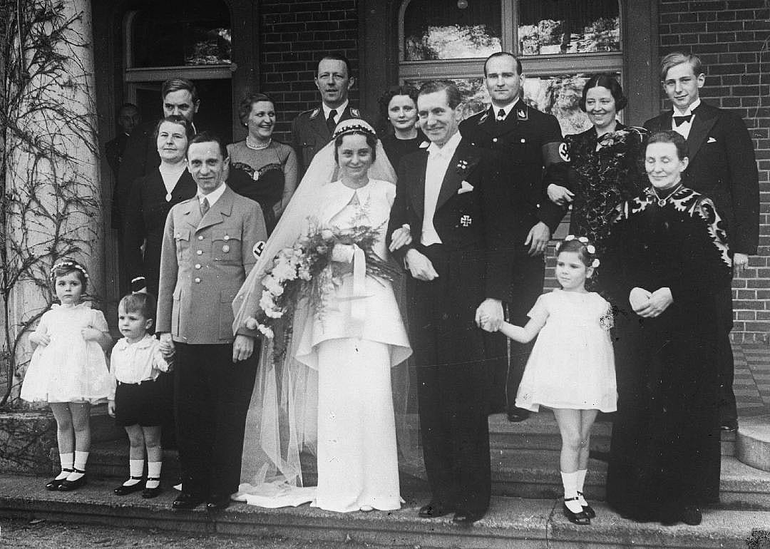 1938: Sinister marriage laws in Germany