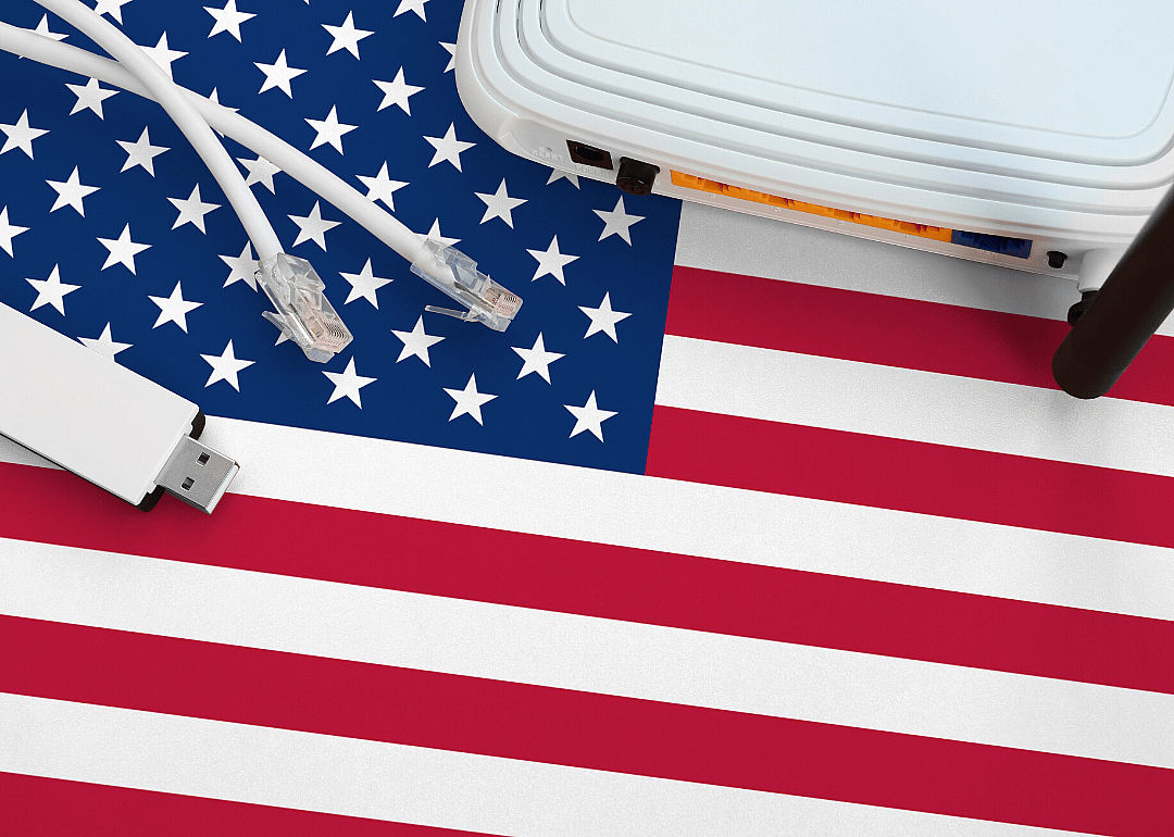 10% of Americans have yet to adopt internet use