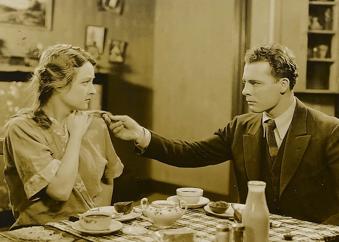 1928: The Crowd