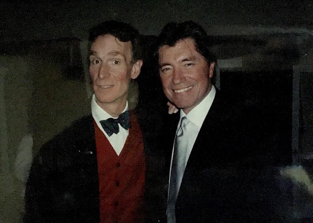 1986: Quits job at Boeing to focus on comedy full-time
