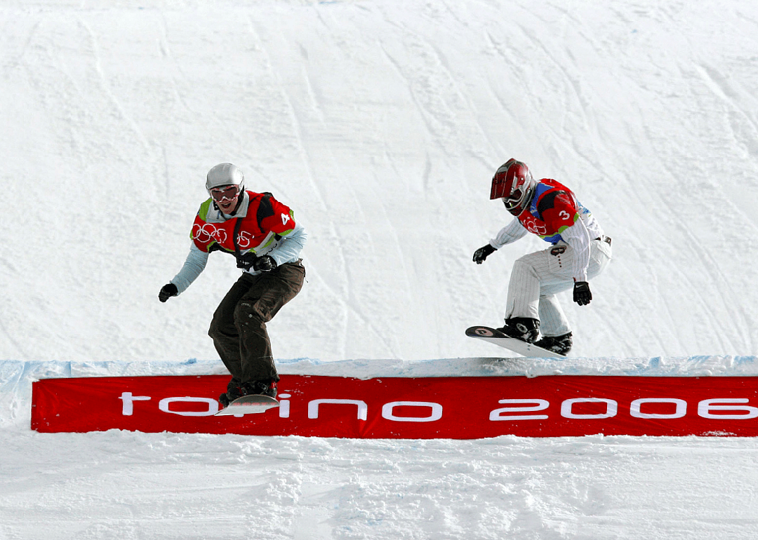 Lindsey Jacobellis falls to silver