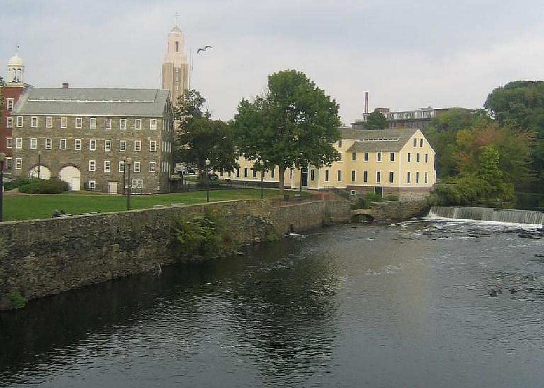 1790: Samuel Slater builds America’s first factory