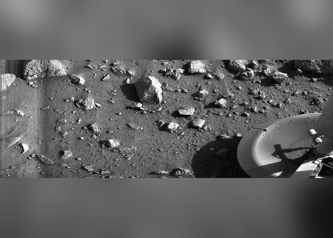 1976: Viking probes arrive on Mars