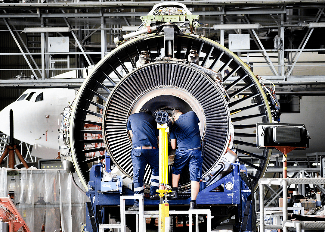 #33. Aircraft Mechanics and Service Technicians