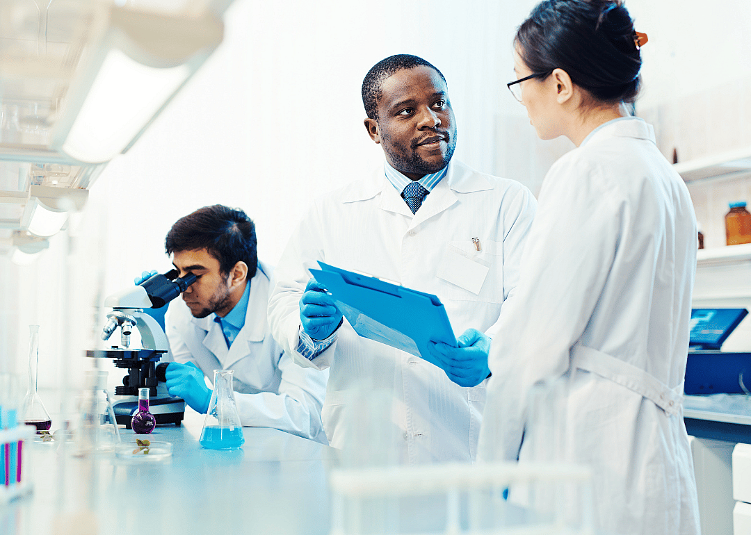 A scientific consulting manager in a lab.