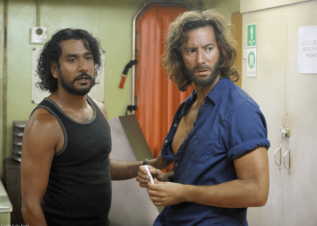 Naveen Andrews and Henry Ian Cusick in Lost, Season 4, Episode 5