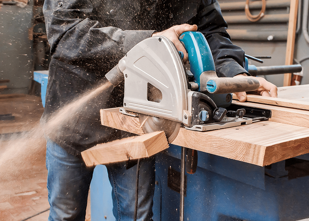 #43. Sawing machine setters, operators, and tenders, wood (tie)