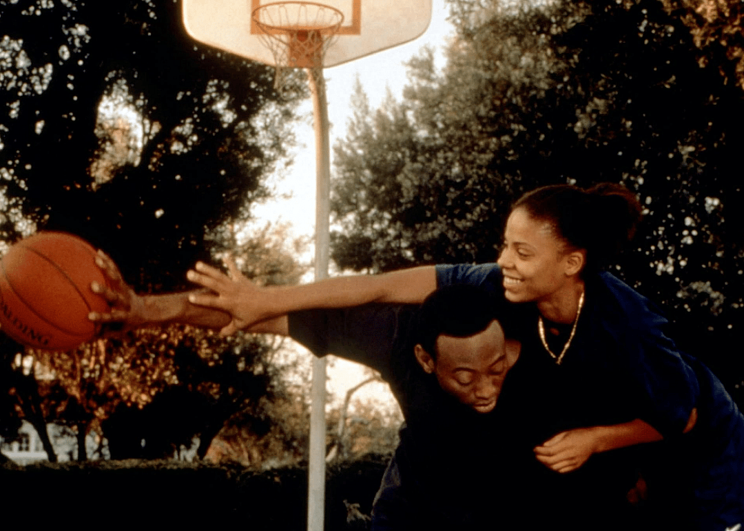 Omar Epps and Sanaa Lathan in Love & Basketball.