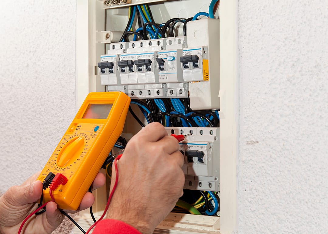 #44. Electricians