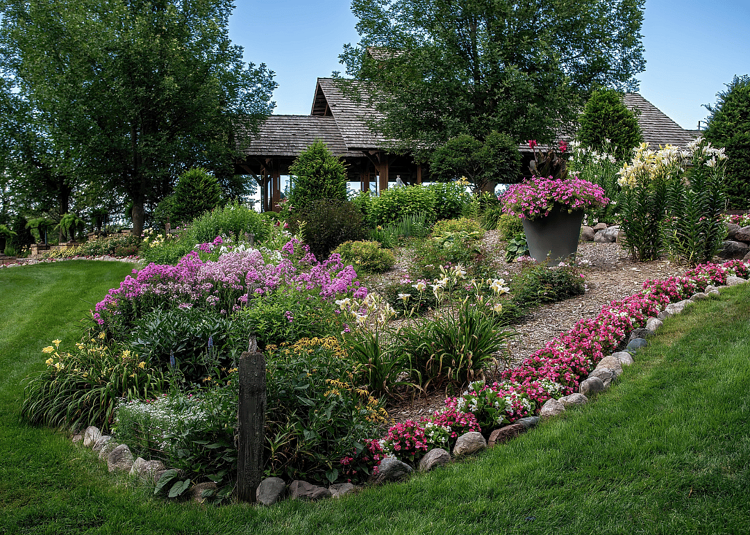 Panola Valley Gardens in Lindstrom, filled with flowers.