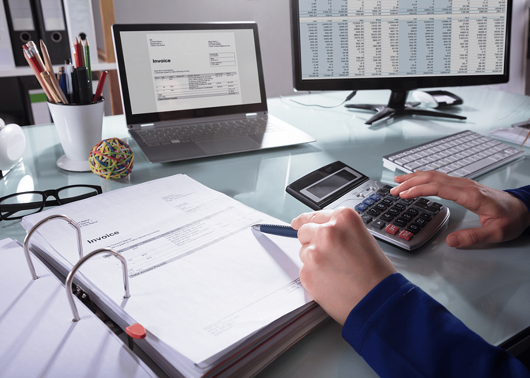 #23. Accountants and auditors