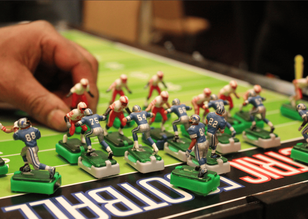 1947: Electric football
