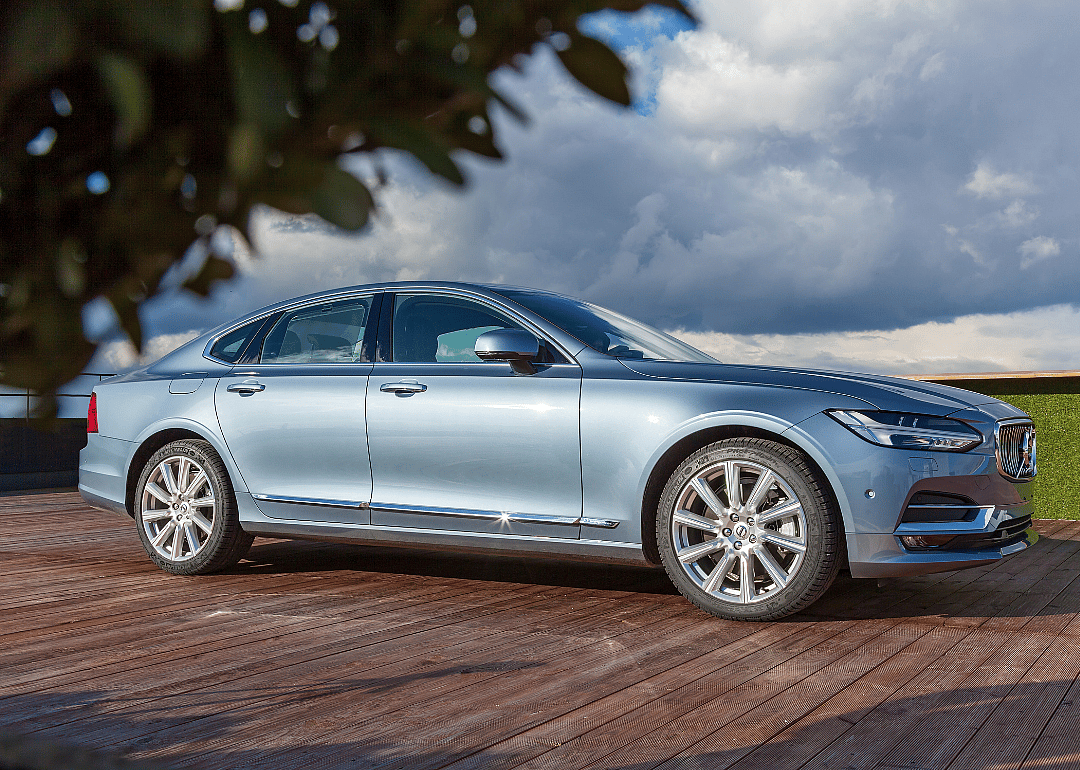 #6. Volvo S90
