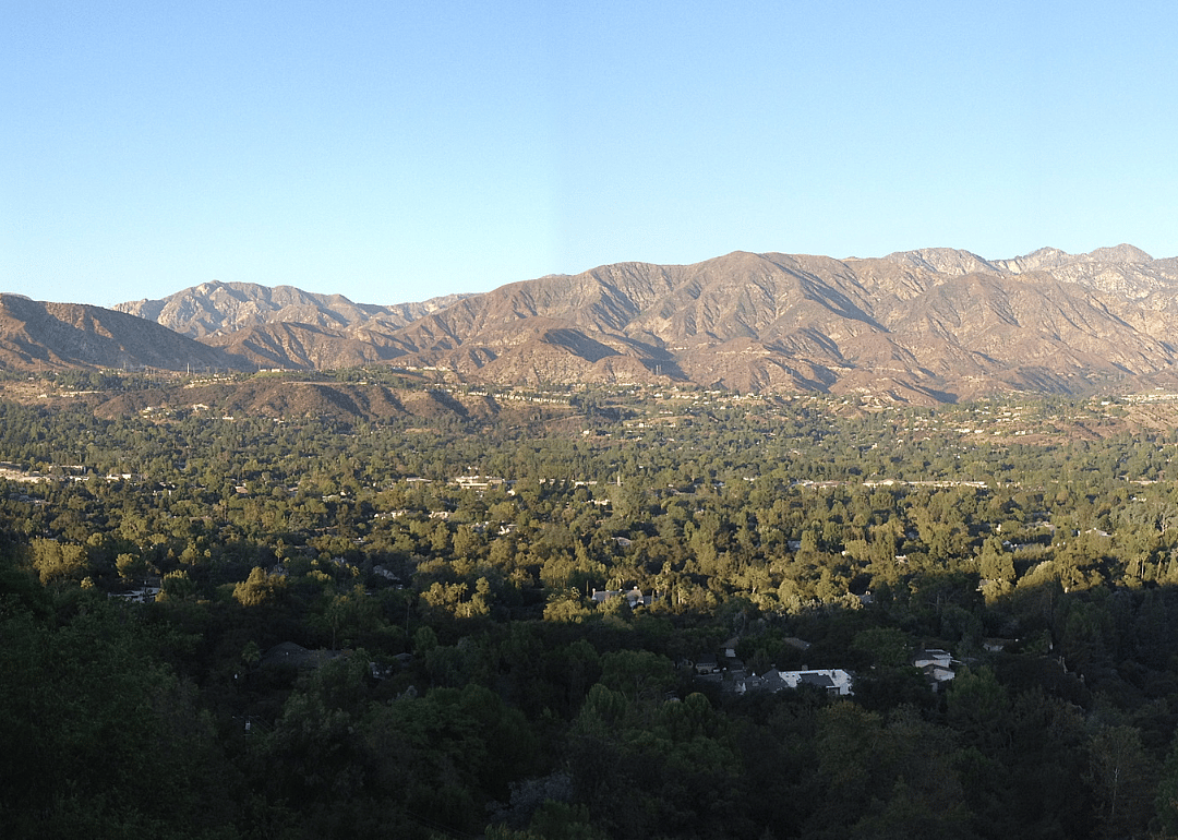 An aerial view of  La Cañada Flintridge in the foothills.