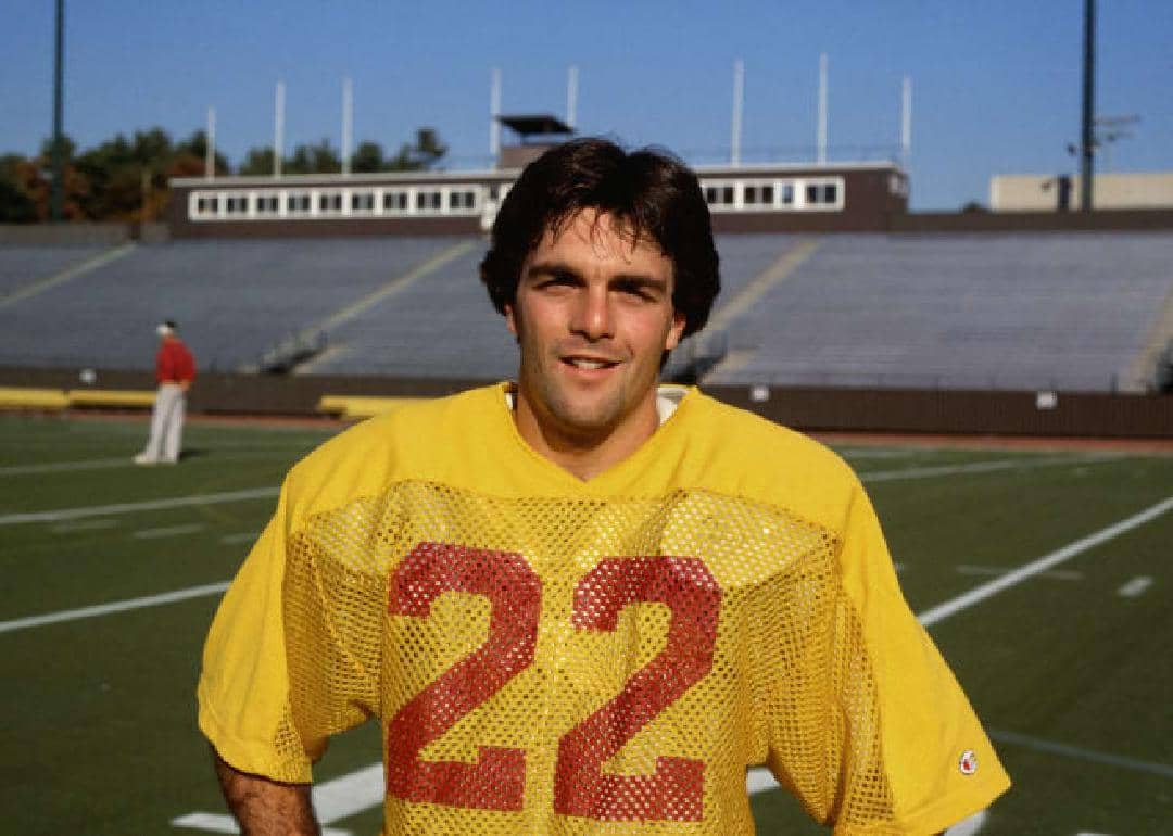 Doug Flutie lets it fly