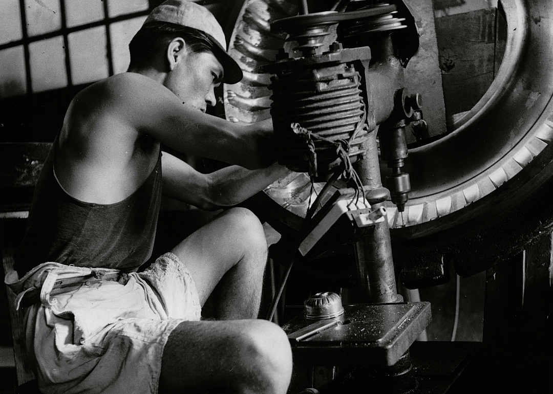 1950: Toyota pioneers 'just-in-time' manufacturing
