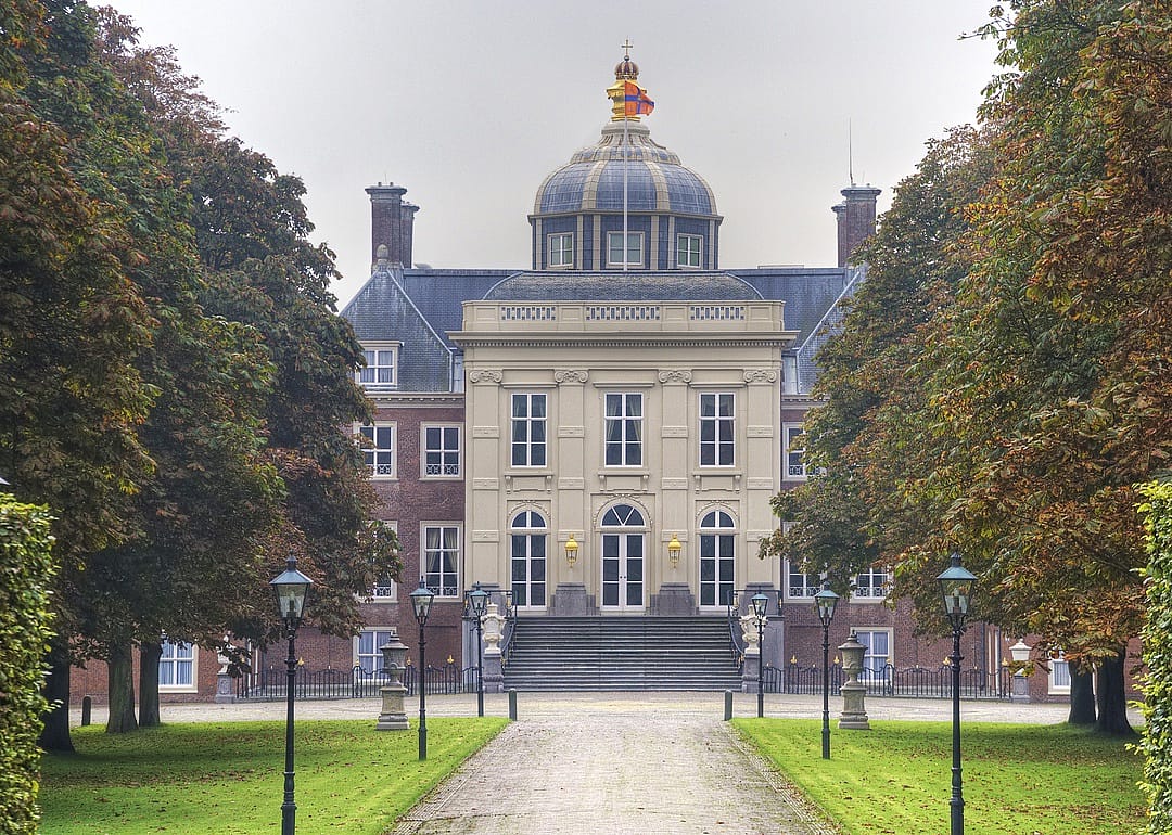 King Willem-Alexander: Huis ten Bosch Palace