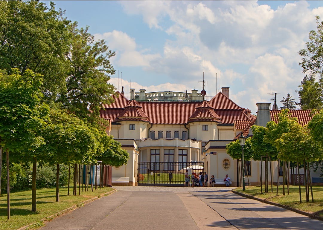 Andrej Babiš: Kramář Villa
