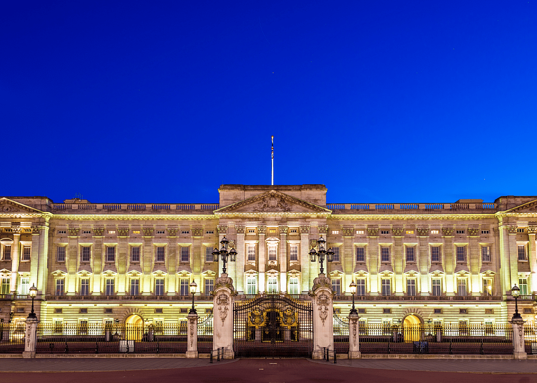Queen Elizabeth II: Buckingham Palace