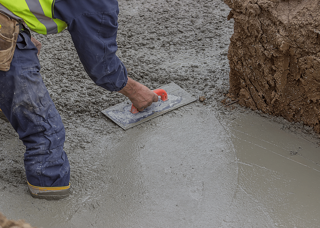 #29. Cement masons and concrete finishers