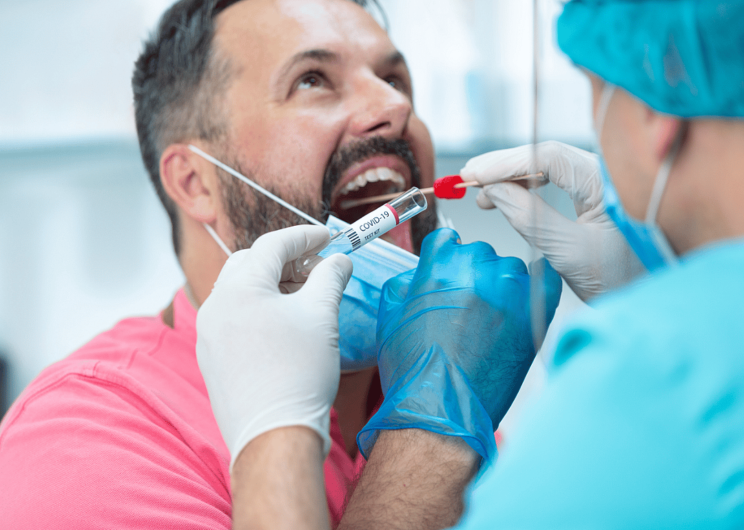 Swabs vs. saliva tests