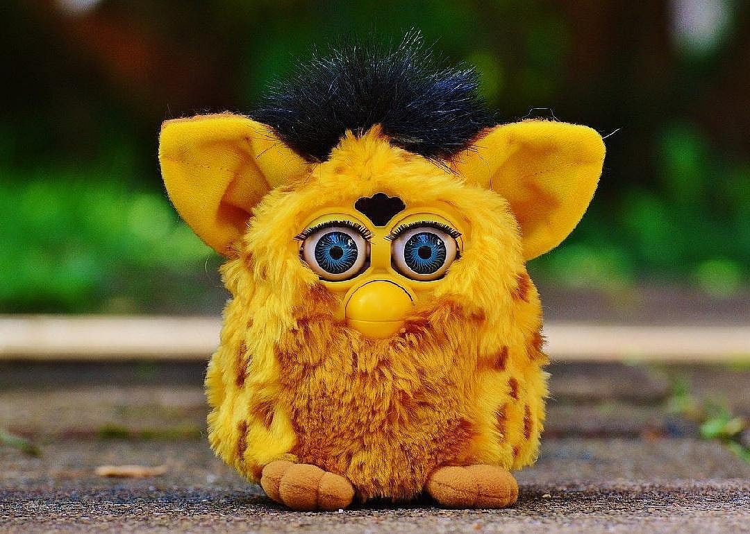 1998: Furbies