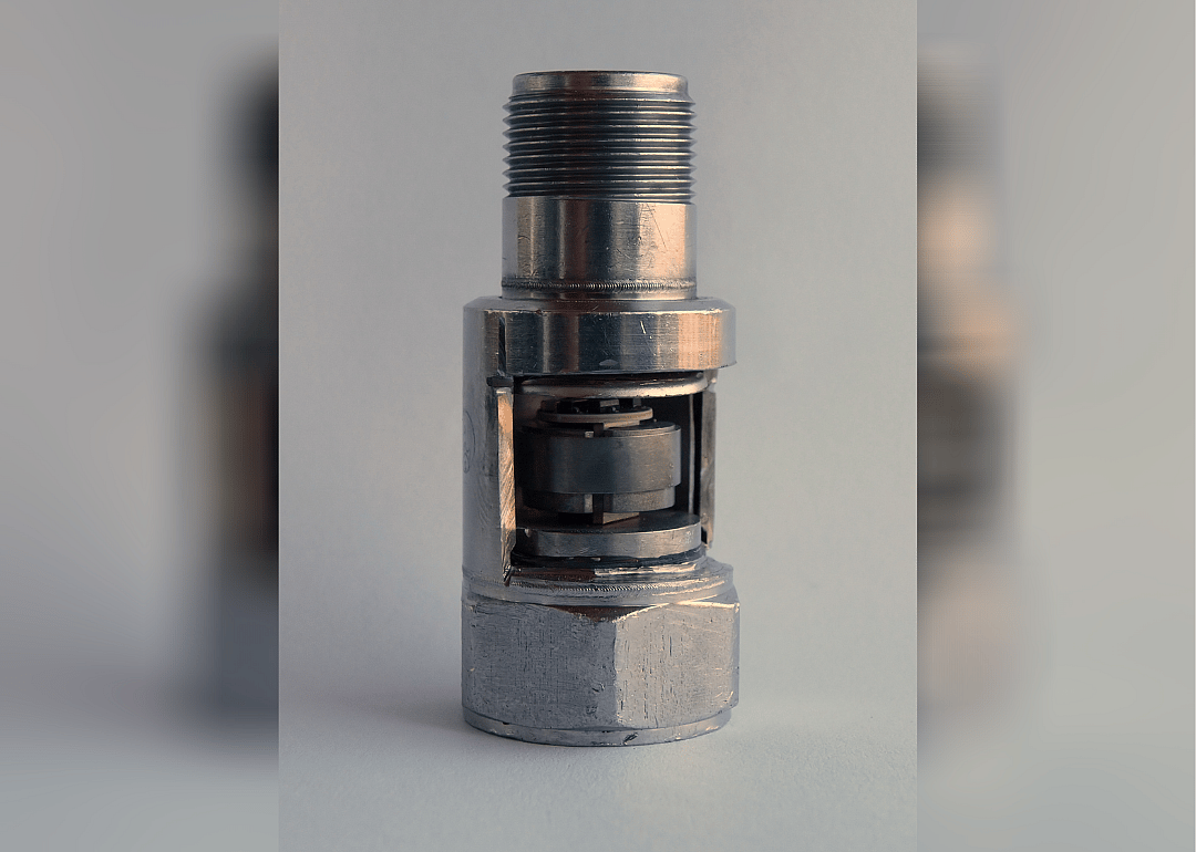 1949: Accelerometers