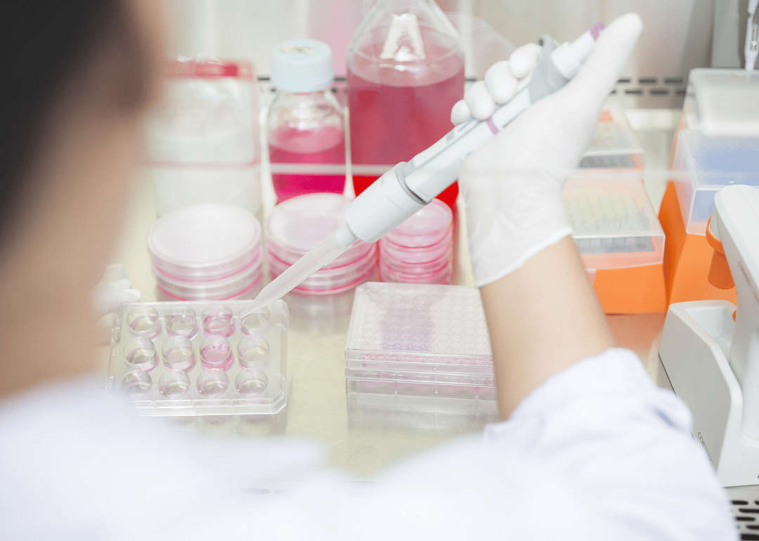 #27. Clinical laboratory technologists and technicians