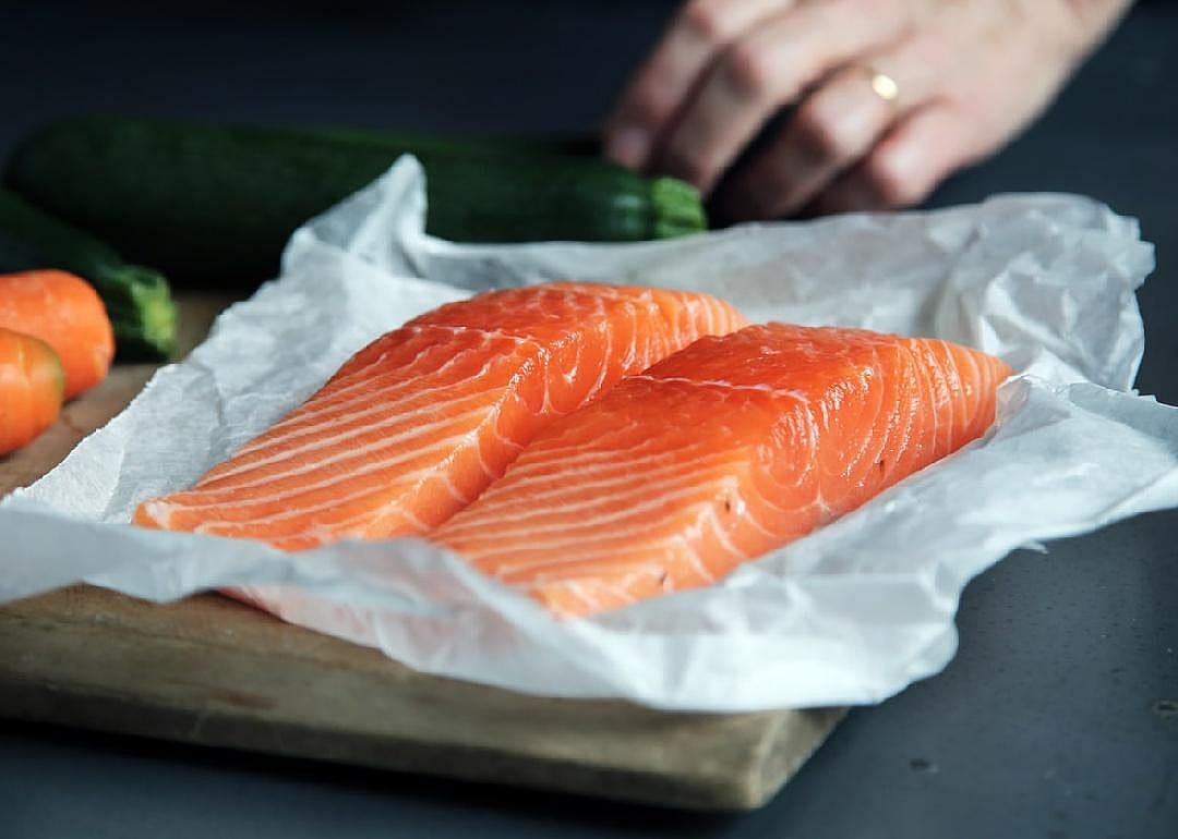 No: Raw fish