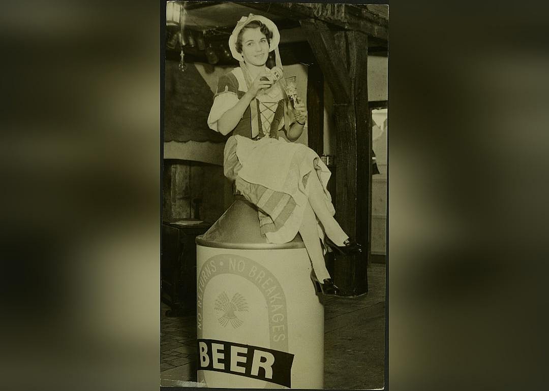 1935: Canned beer