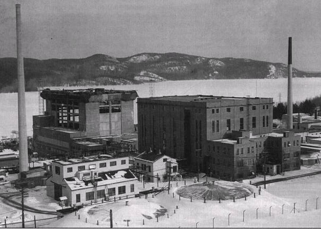 1932: First scientists to split the atom