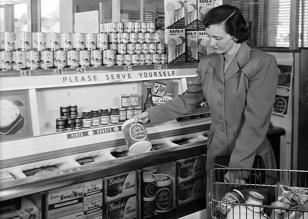 1941: Shaw’s converts into self-service store